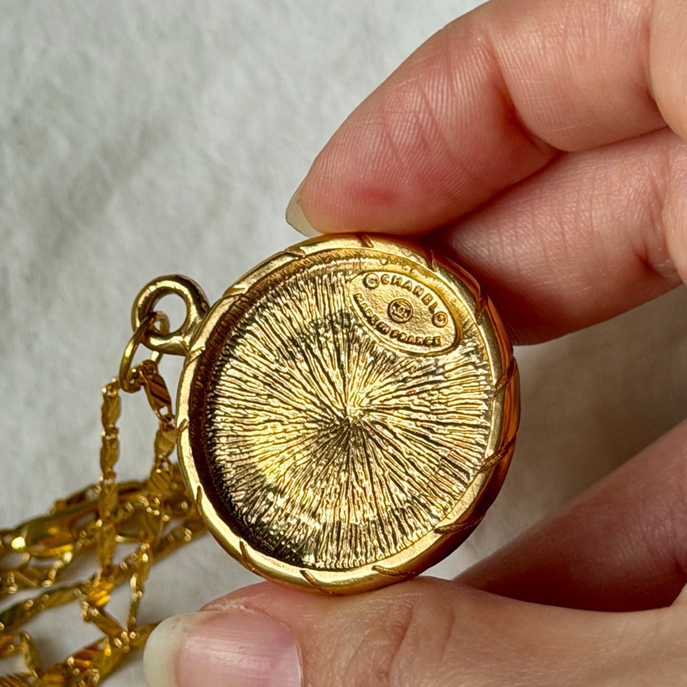 Large Chanel Pendant Necklace - Picture 11 of 16